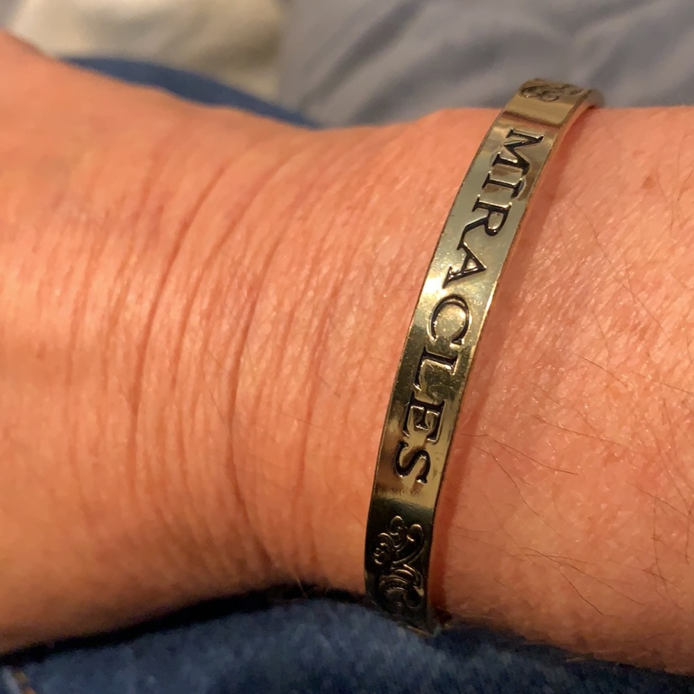 Gold Bangle - Picture 3 of 4